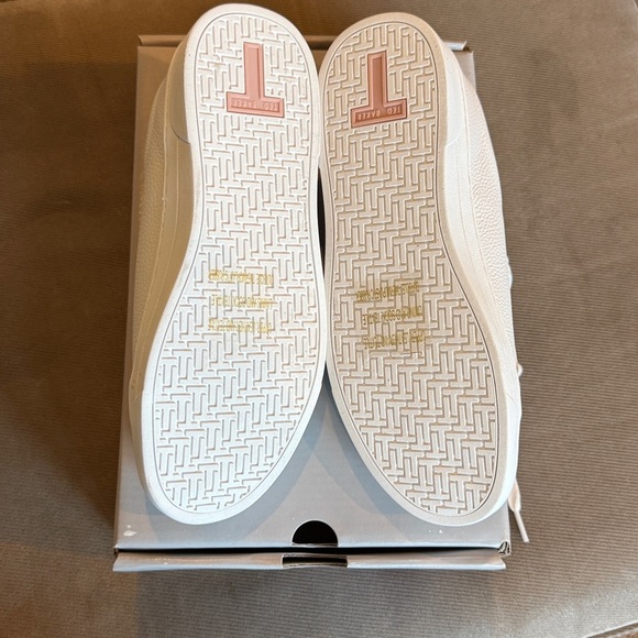 NIB Ted Baker Reese Lace-Up Leather Sneakers - Picture 5 of 7